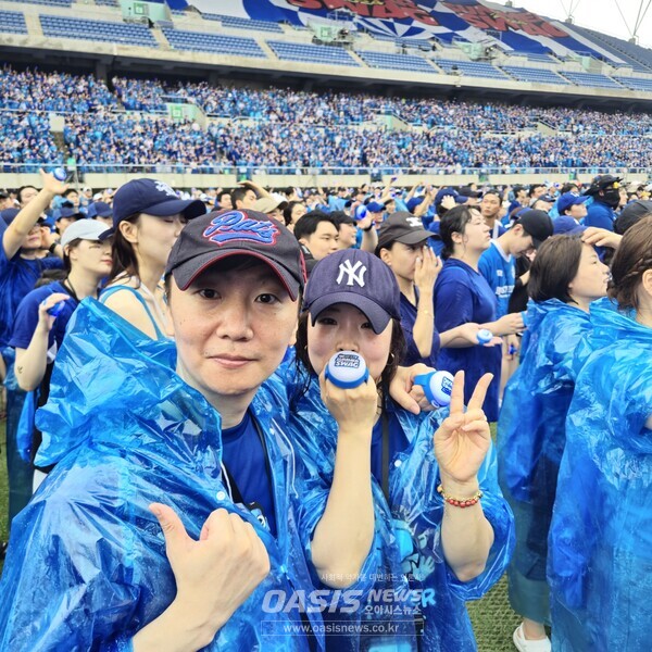 싸이  흠뻑 쇼 SUMMERSWAG 2024 광주월드컵경기장 공연모습 오아시스뉴스제공